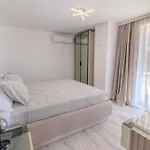 Sea Twins Luxury - 150 M From The 4* サニービーチ