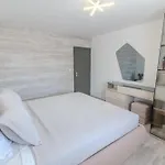 アパートホテル Sea Twins Luxury - 150 M From The