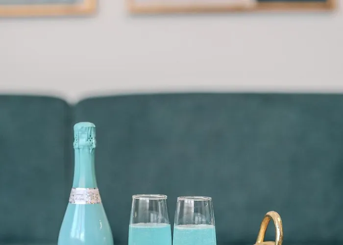 Sea Twins Luxury - 150 M From The Апартхотел 4*