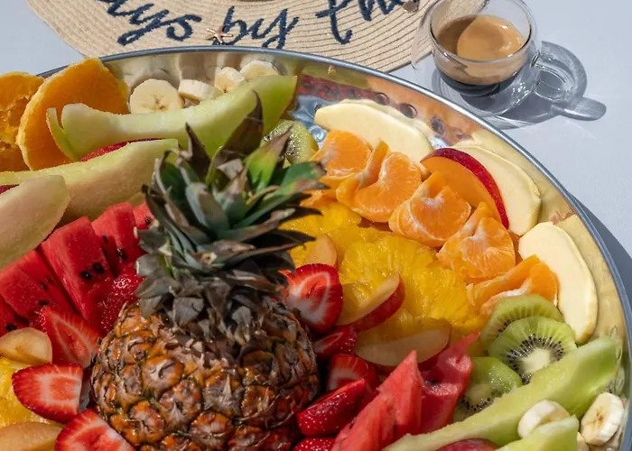 Апартхотел Sea Twins Luxury - 150 M From The