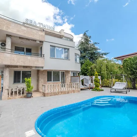 Sea Twins Luxury - 150 M From The Ξενοδοχείο με διαμερίσματα 4*