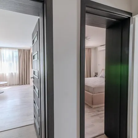 Ξενοδοχείο με διαμερίσματα Sea Twins Luxury - 150 M From The 4*