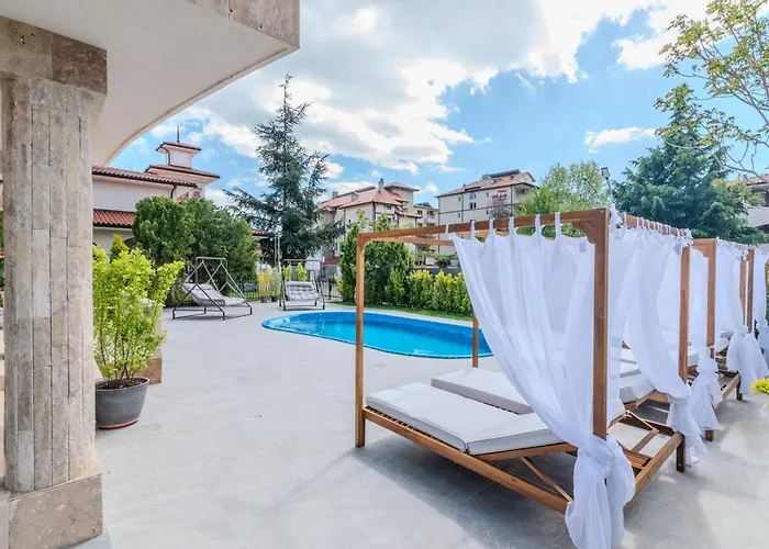 Sea Twins Luxury - 150 M From The Apart Otel Sunny Beach